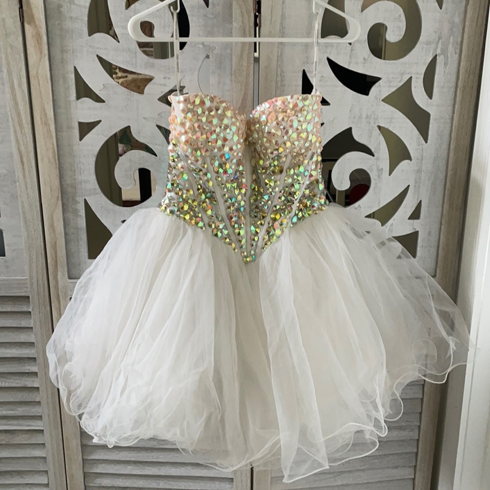 Sherri Hill Size Six White Prom/Cocktail dress